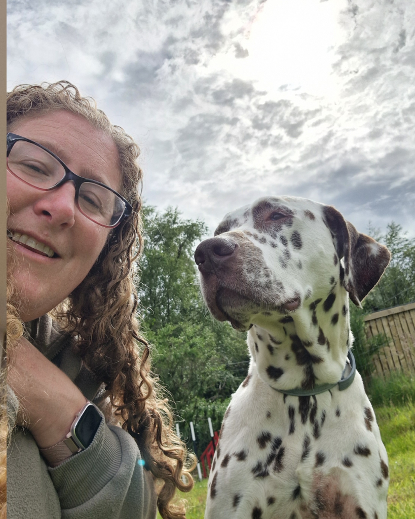 Siri and Laura Carter